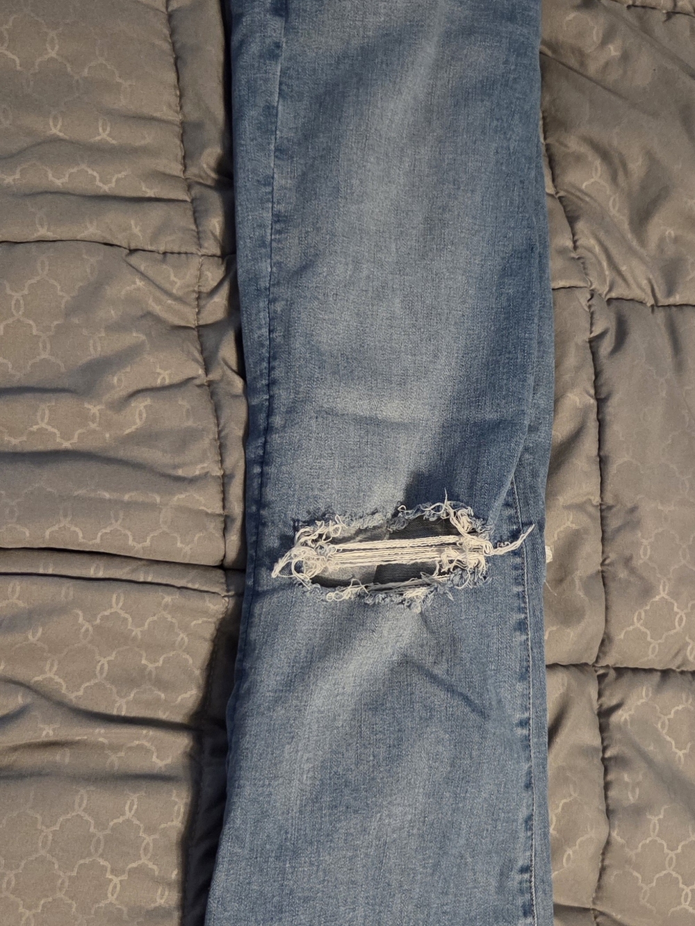 NWOT American Eagle Light Blue Distressed Flare Jeans - Knee Rip